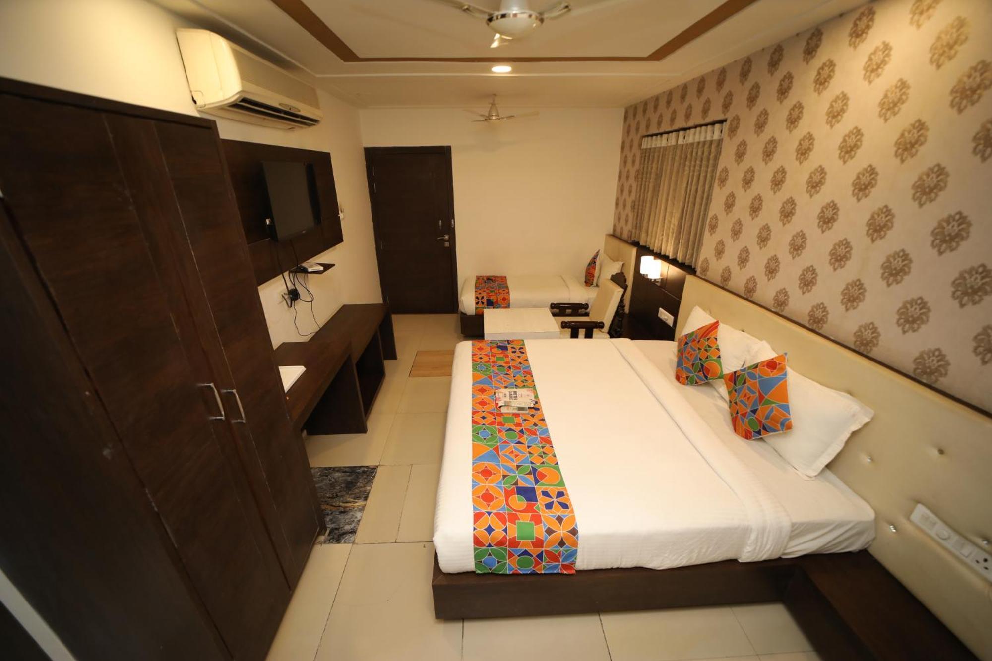 Hotel Damanis Udaipur Exterior foto