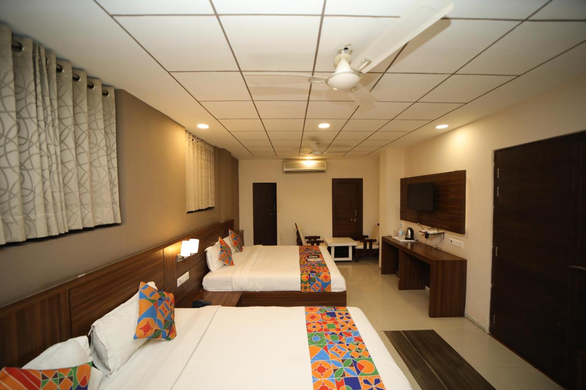 Hotel Damanis Udaipur Exterior foto