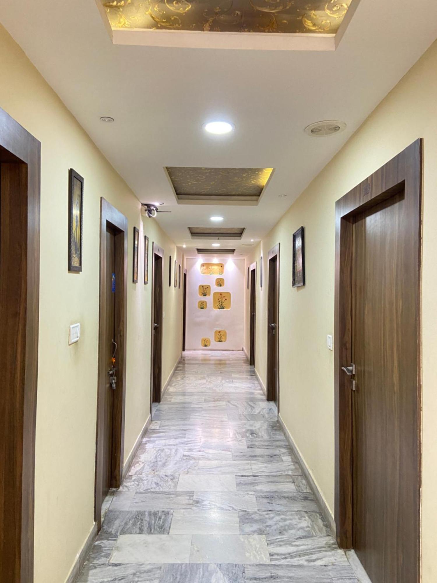 Hotel Damanis Udaipur Exterior foto