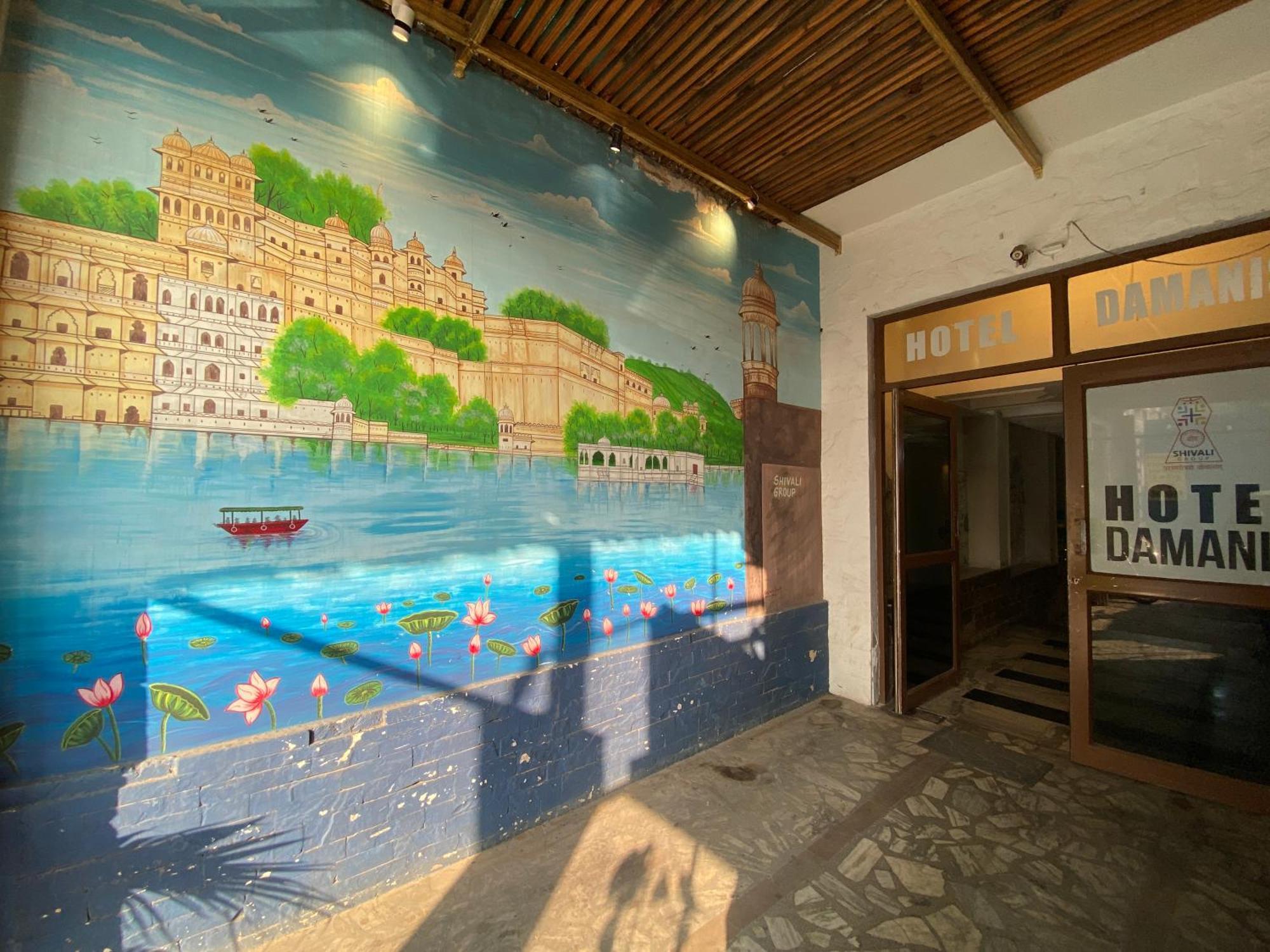 Hotel Damanis Udaipur Exterior foto