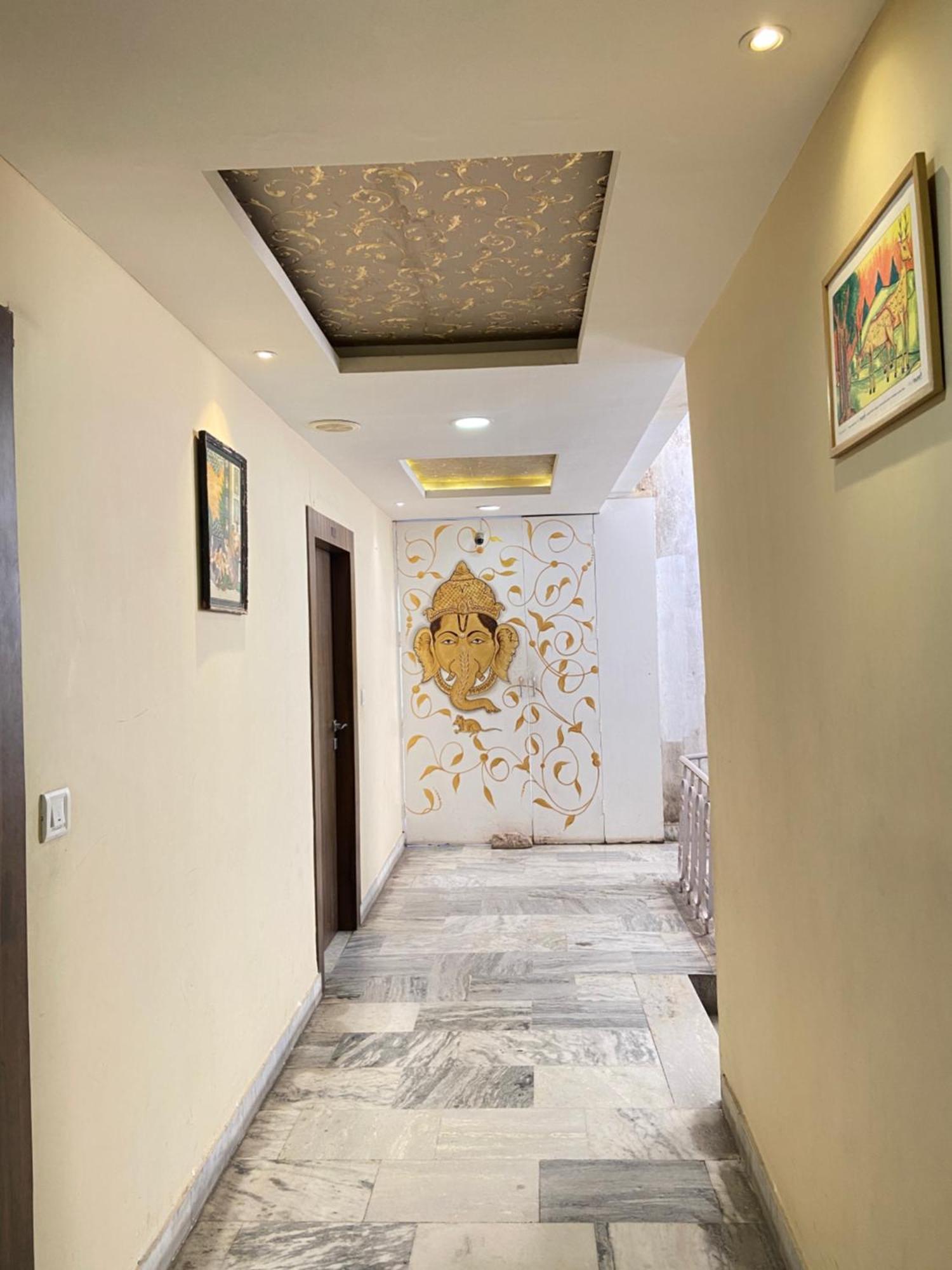 Hotel Damanis Udaipur Exterior foto