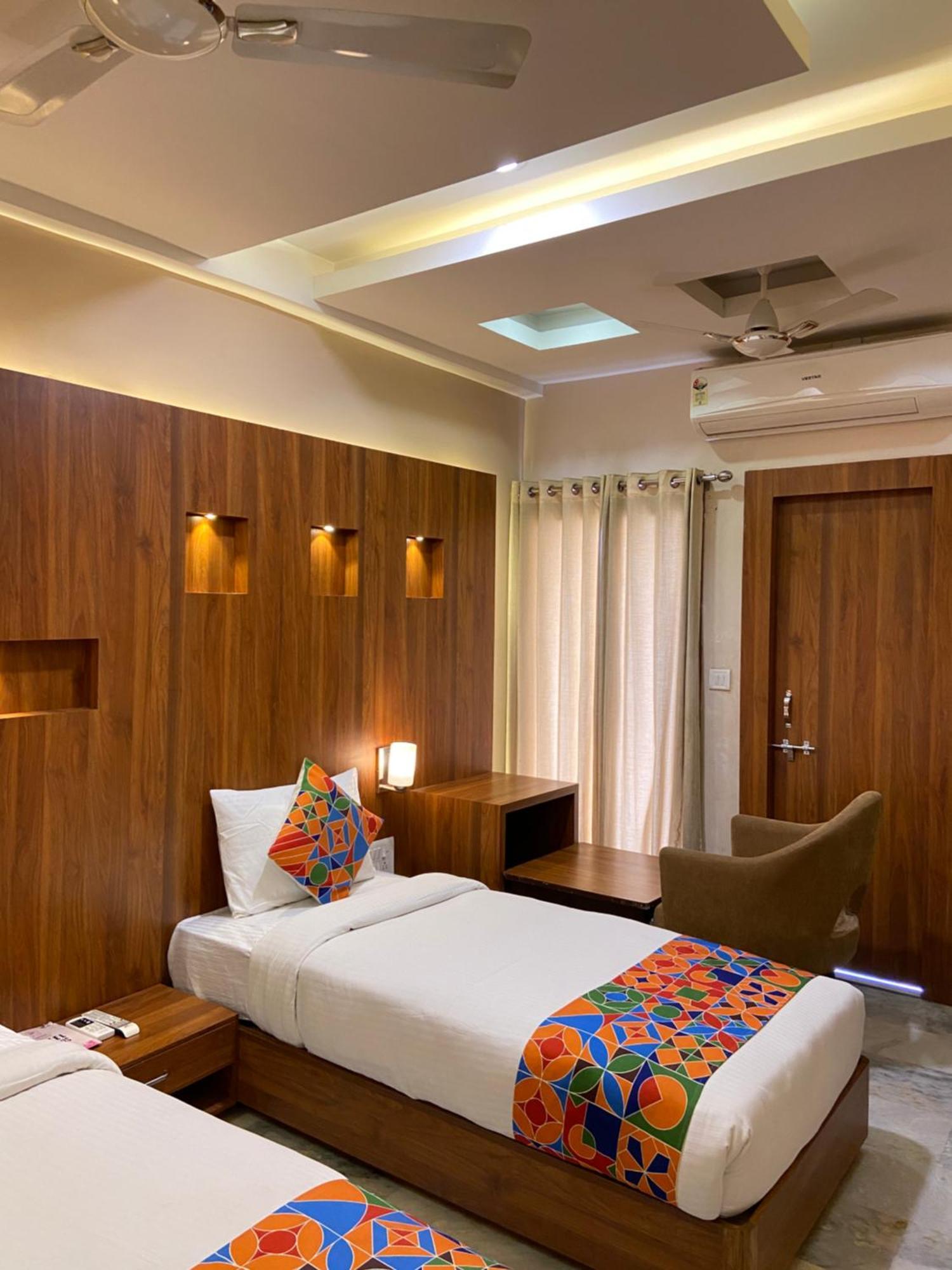 Hotel Damanis Udaipur Exterior foto